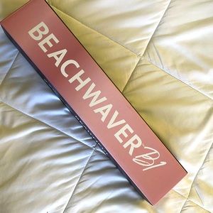 BNWT BEACHWAVER B1